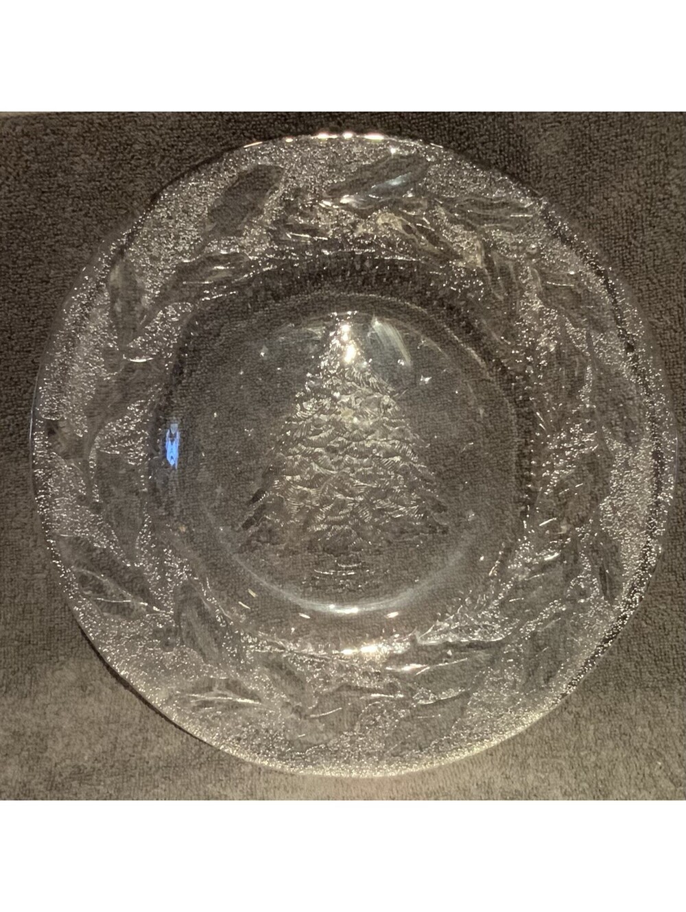 French Made 11โ Embossed Clear Glass Christmas Pattern Dinner Plates - Set of 4